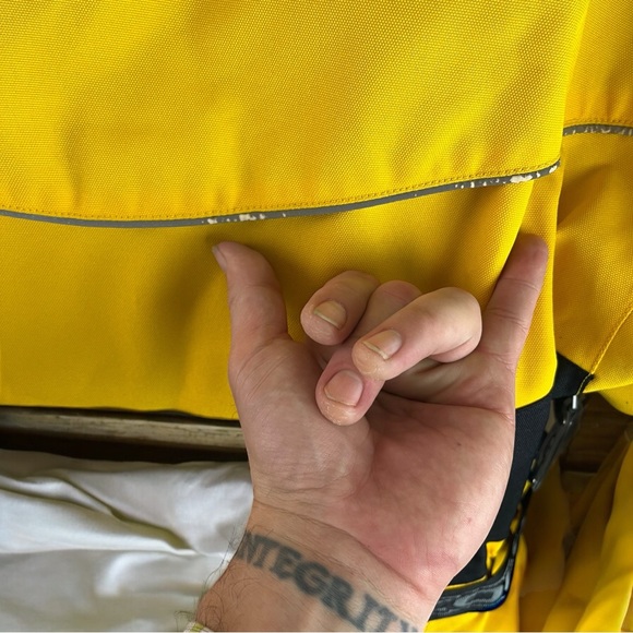 Snowmobiling Coat Padded Shoulders Size M - Picture 3 of 12